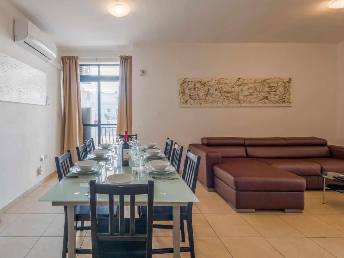 Seashells 2 Bedroom Apartments With Terrace, Just Off The Bugibba Promenade - By Getwaysmalta Сейнт Полс Бей Екстериор снимка