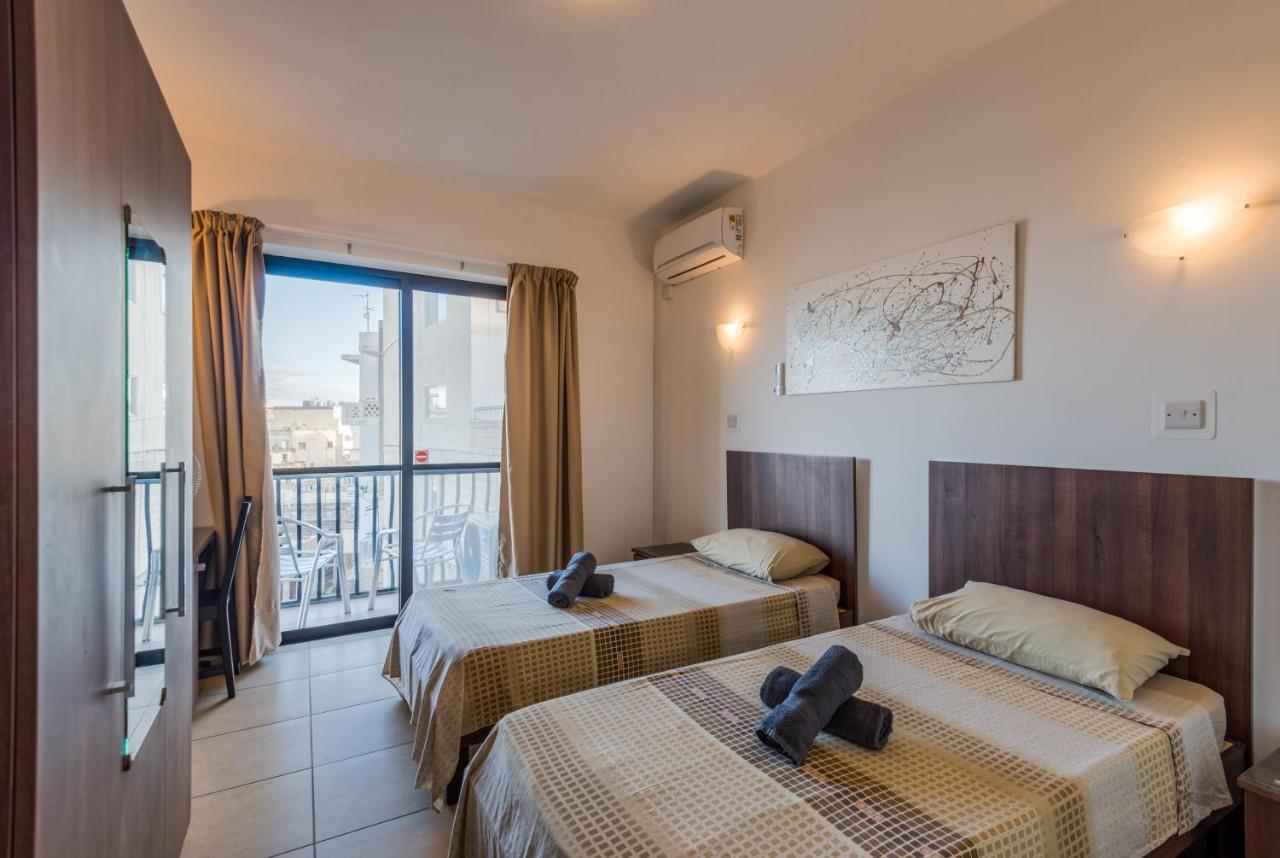 Seashells 2 Bedroom Apartments With Terrace, Just Off The Bugibba Promenade - By Getwaysmalta Сейнт Полс Бей Екстериор снимка